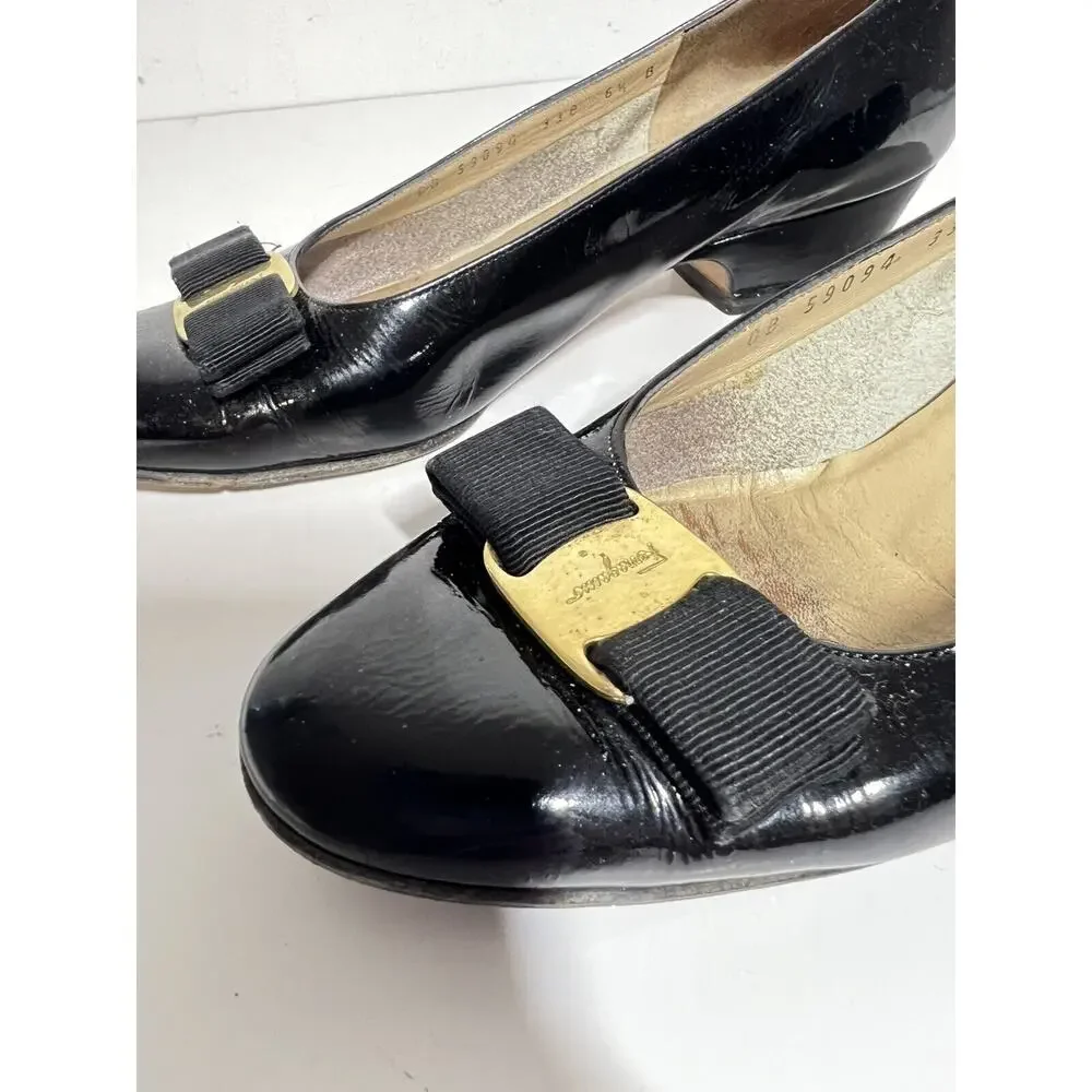 Salvatore Ferragamo VGUC Back Patent Leather Vara Bow Gold Hardware Shoes 6.5 B
